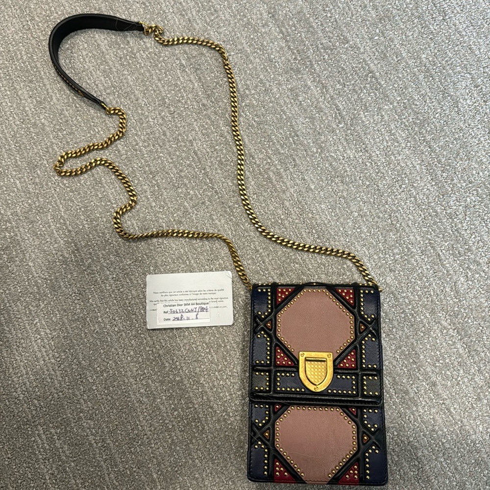 Dior Diorama vertical clutch on chain